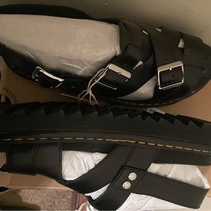 Dr. Martens TERRY II LEATHER STRAP SANDALS